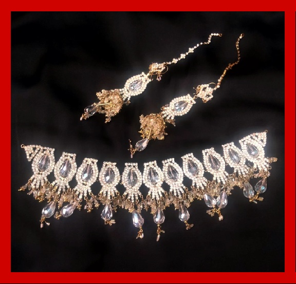 Imitation Jewellery no 28 golden silver & white zarkoon collar necklace with earrings