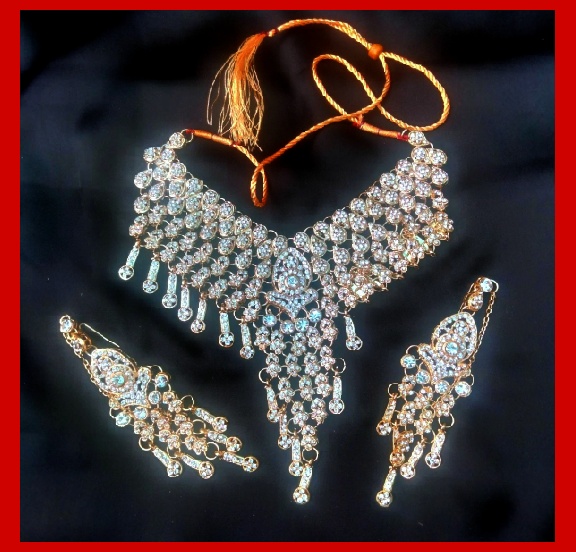 Imitation Jewellery no 41 golden silver zarkoon necklace with earrings