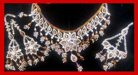 Imitation Jewellery no 48 golden white zarkoon & crocodile green crystal necklace with earrings and jhomer