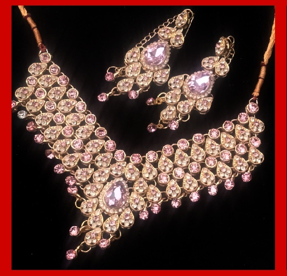 Imitation Jewellery no 56 golden with & pink zarkoon bib necklace with earrings