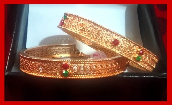 Imitation Jewellery no 70 golden Net design with red & green zarkoon karay